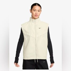 NWT - Nike NSW Liquid Shine Vest - Large